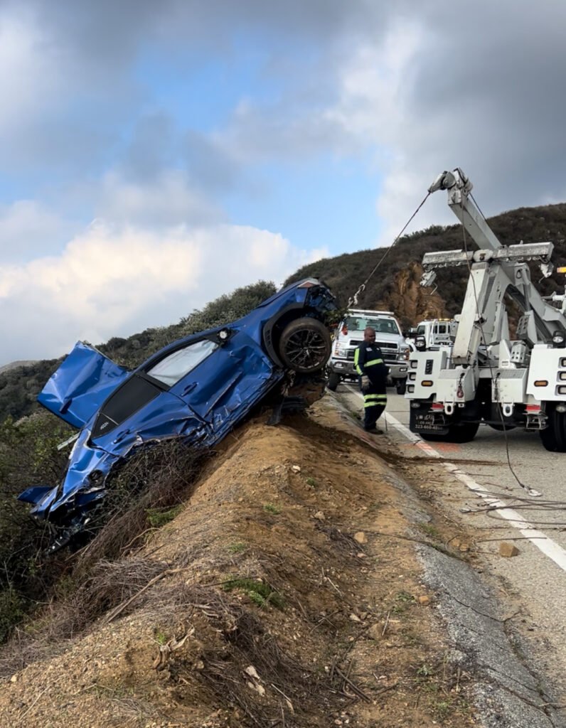 Team Smith Logistics mountain vehicle recovery